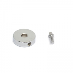 Tama Metallplate und Schraube
