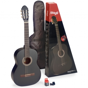 Stagg 4/4 Gitarre schwarz im Set mit Tasche und Stimmger�t