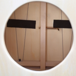 Stagg Kinder Cajon mit R�ckenlehne Frontplatte rot Bild 4