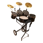 Schlagzeugwagen mit Snare, 4 Toms, Hi-Hat Halterung, 3 Becken