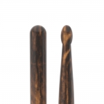 Promark Classic Forward 5B FireGrain Hickory Oval Wood Tip Drumstick Bild 2